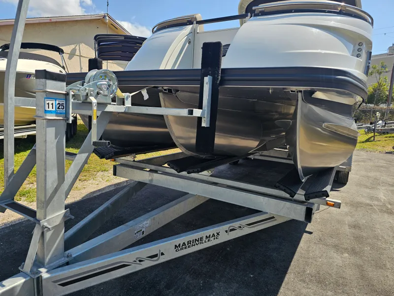 Slide: The Image of Bennington 27QZ 2025 - 41