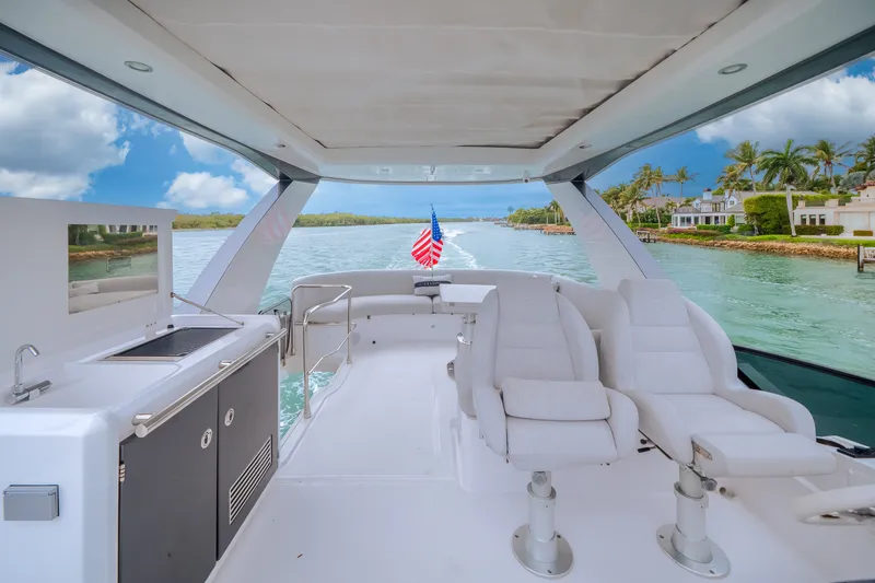 Slide: The Image of Azimut 53 FLY 2023 - 58
