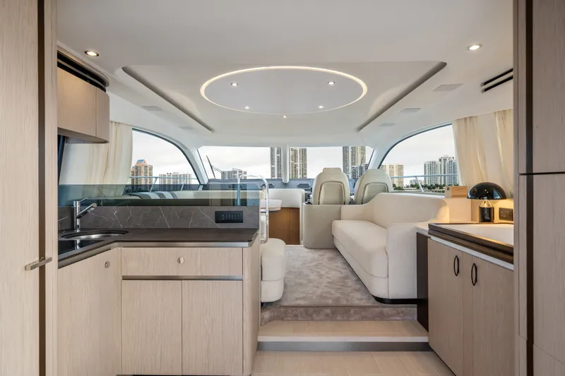 Slide: The Image of Azimut 53 FLY 2023 - 28