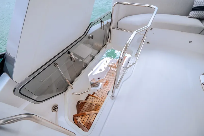 Slide: The Image of Azimut 53 FLY 2023 - 54