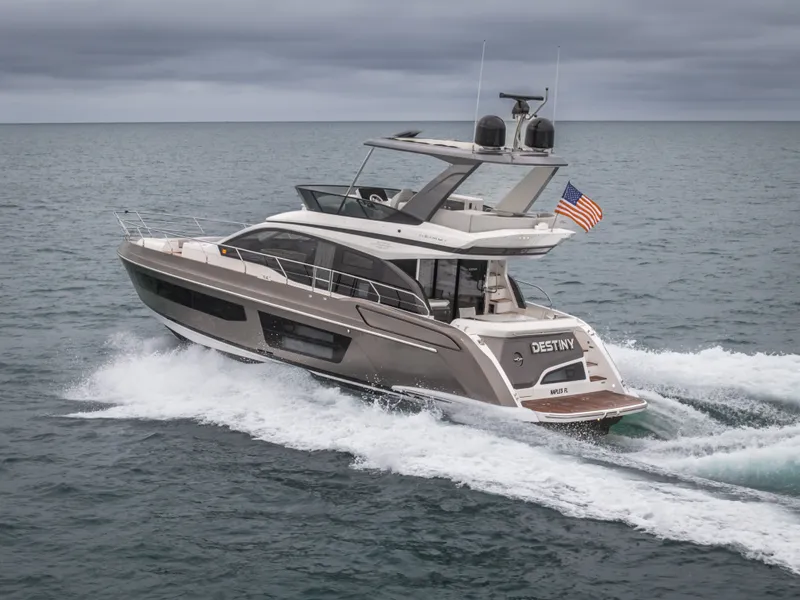 Slide: The Image of Azimut 53 FLY 2023 - 8