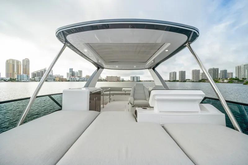 Slide: The Image of Azimut 53 FLY 2023 - 54