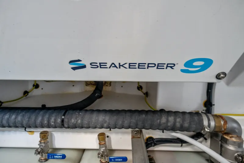 Slide: The Image of Azimut 53 FLY 2023 - 58