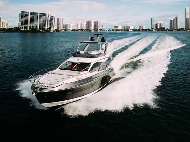 Slide: The Image of Azimut 53 FLY 2023 - 7