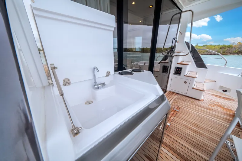Slide: The Image of Azimut 53 FLY 2023 - 43