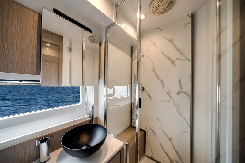 Slide: The Image of Azimut 53 FLY 2023 - 26