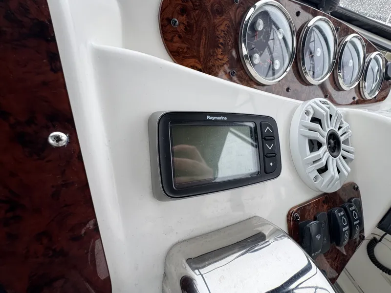 Slide: The Image of Meridian 341 SEDAN 2006 - 28