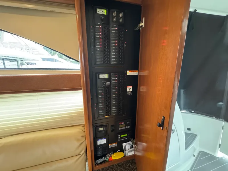 Slide: The Image of Meridian 341 SEDAN 2006 - 7