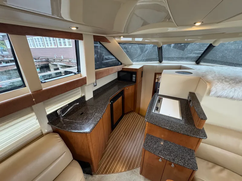 Slide: The Image of Meridian 341 SEDAN 2006 - 9