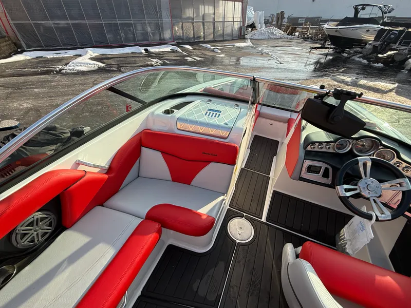 Slide: The Image of Mastercraft X2 2016 - 11