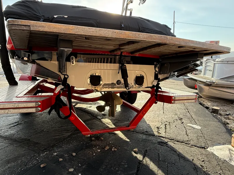 Slide: The Image of Mastercraft X2 2016 - 4