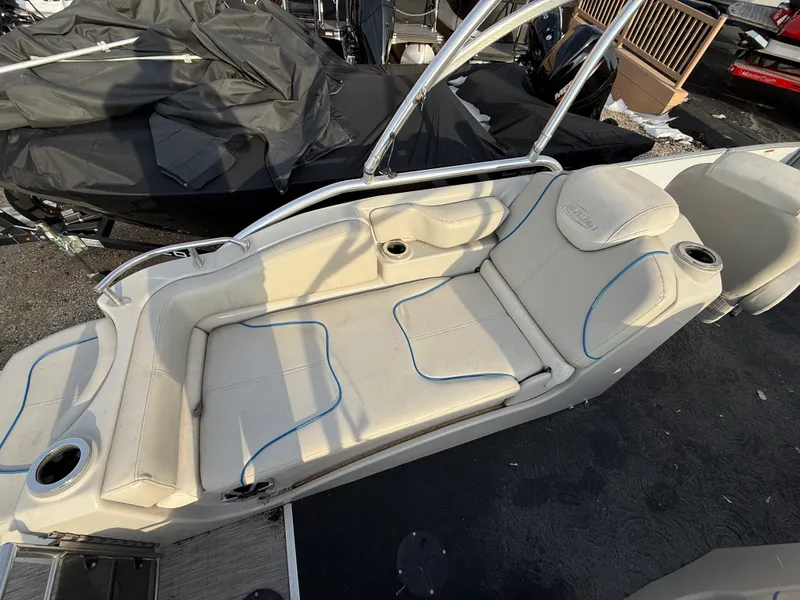 Slide: The Image of Sylvan S5 2014 - 6