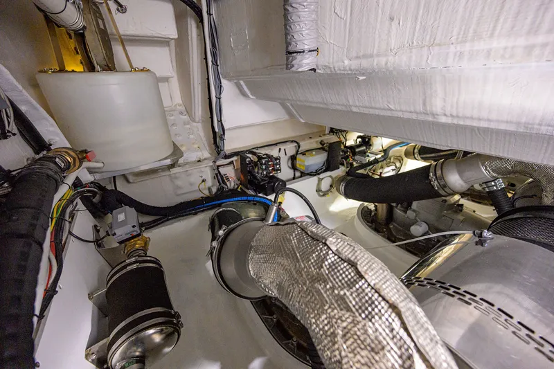 Slide: The Image of Azimut S7 2019 - 148