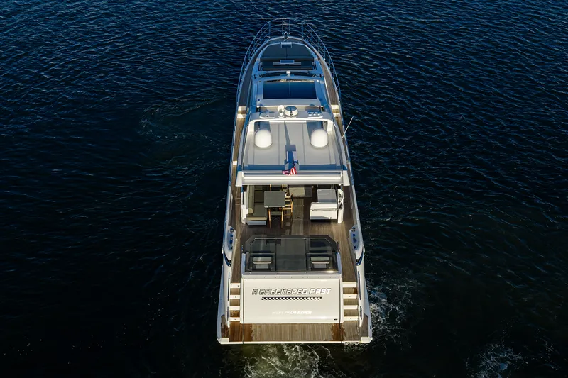 Slide: The Image of Azimut S7 2019 - 18