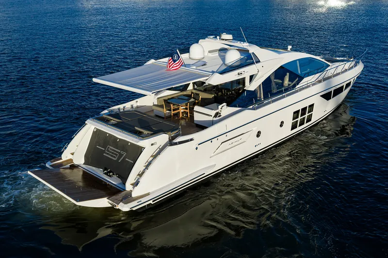 Slide: The Image of Azimut S7 2019 - 23