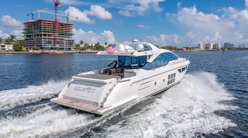 Slide: The Image of Azimut S7 2019 - 3