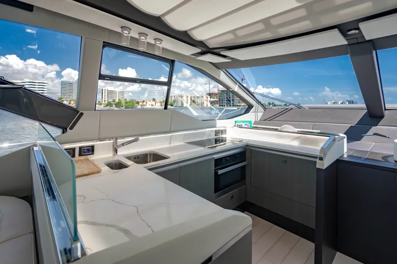 Slide: The Image of Azimut S7 2019 - 72