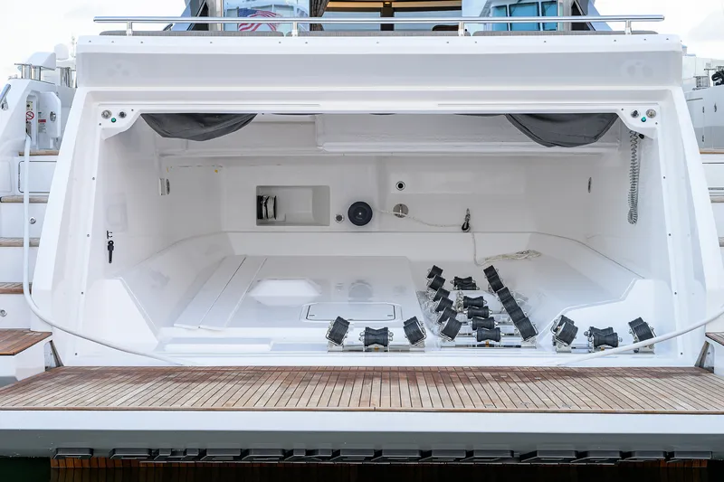 Slide: The Image of Azimut S7 2019 - 57