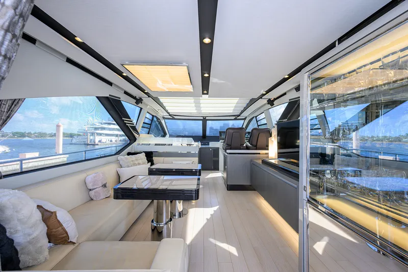 Slide: The Image of Azimut S7 2019 - 60