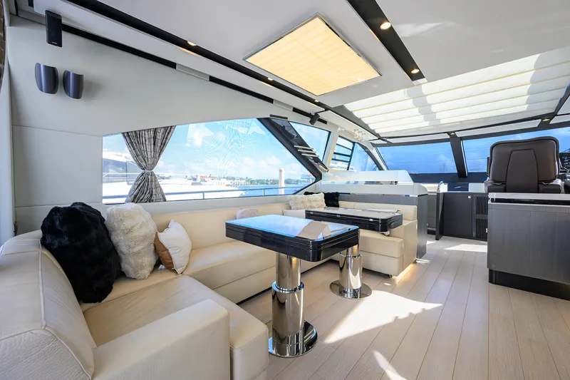 Slide: The Image of Azimut S7 2019 - 61