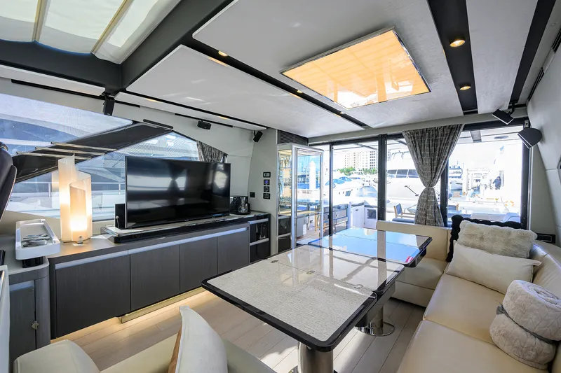 Slide: The Image of Azimut S7 2019 - 63