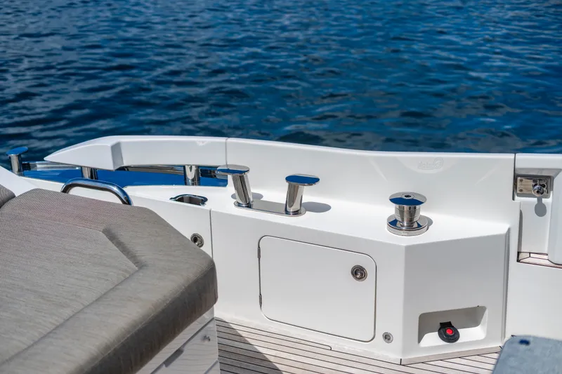 Slide: The Image of Azimut S7 2019 - 58