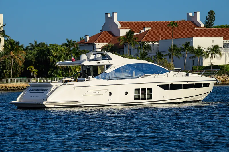 Slide: The Image of Azimut S7 2019 - 7