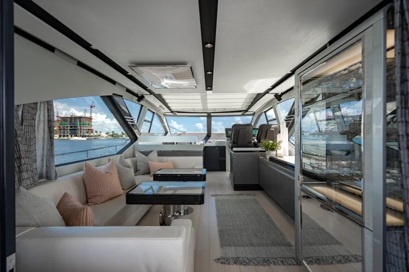 Slide: The Image of Azimut S7 2019 - 61