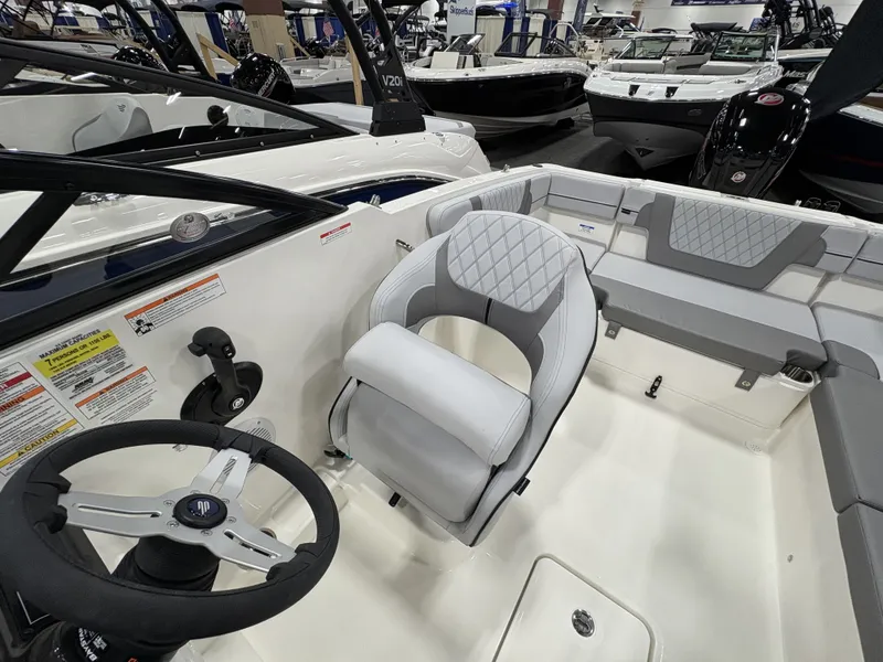 Slide: The Image of Bayliner VR4OB 2025 - 11