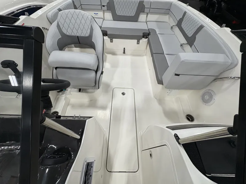 Slide: The Image of Bayliner VR4OB 2025 - 13