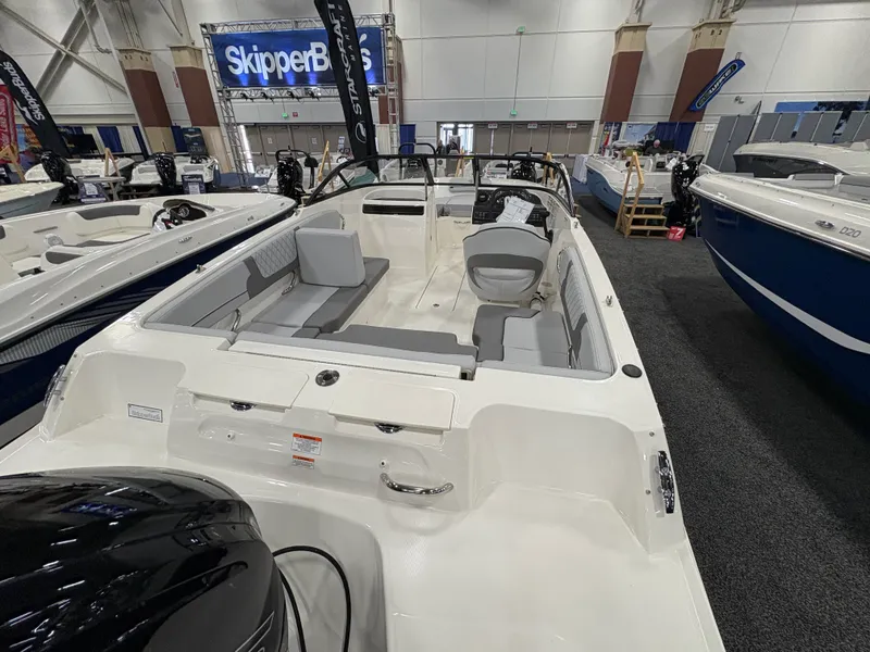 Slide: The Image of Bayliner VR4OB 2025 - 21