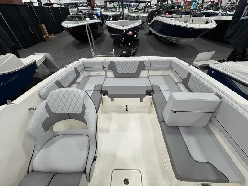 Slide: The Image of Bayliner VR4OB 2025 - 29