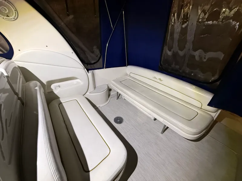 Slide: The Image of Sea Ray 300 SUNDANCER 2003 - 18