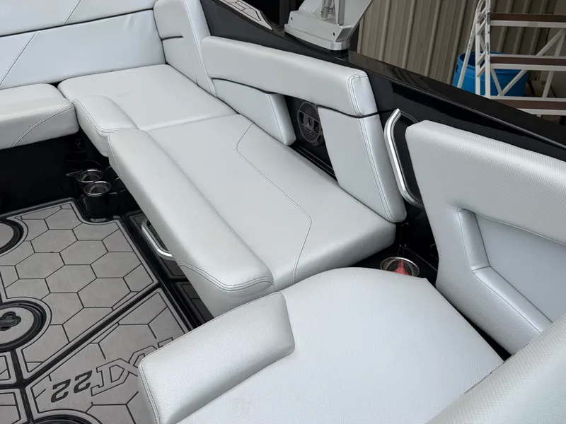 Slide: The Image of Mastercraft NXT22 2019 - 10