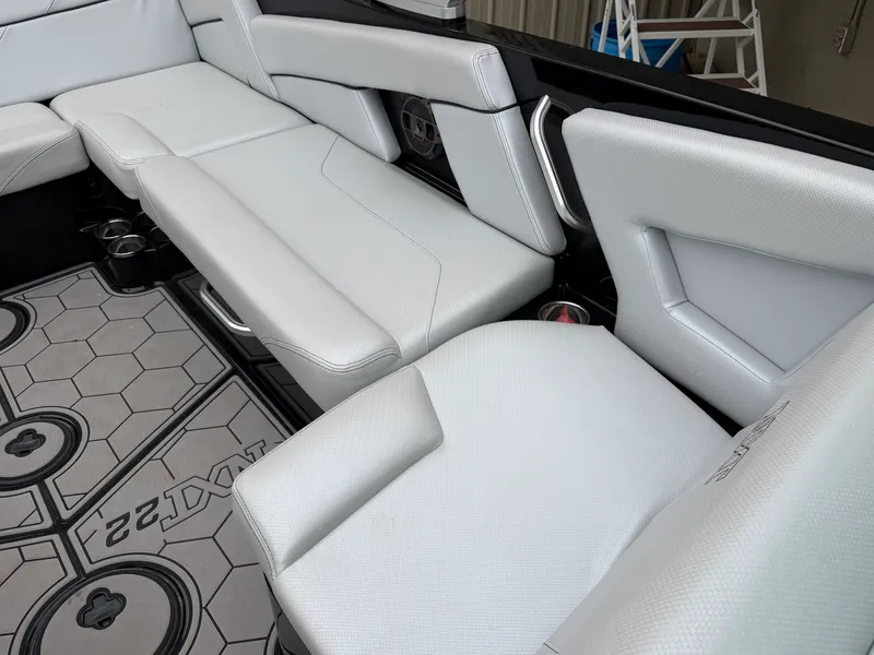 Slide: The Image of Mastercraft NXT22 2019 - 20