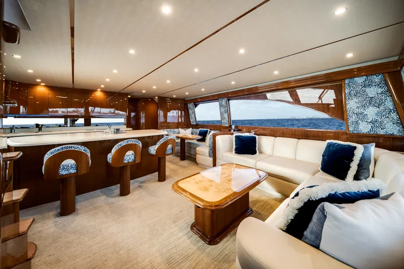 Slide: The Image of Viking 70 CV ENCLOSED BRIDGE 2015 - 27