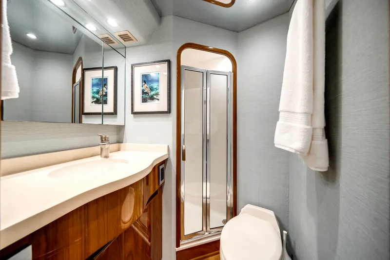 Slide: The Image of Viking 70 CV ENCLOSED BRIDGE 2015 - 55