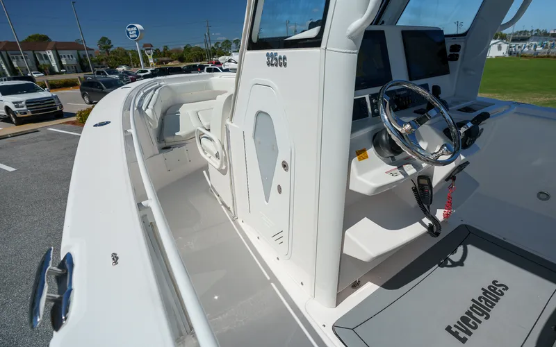 Slide: The Image of Everglades 325 CC 2017 - 15