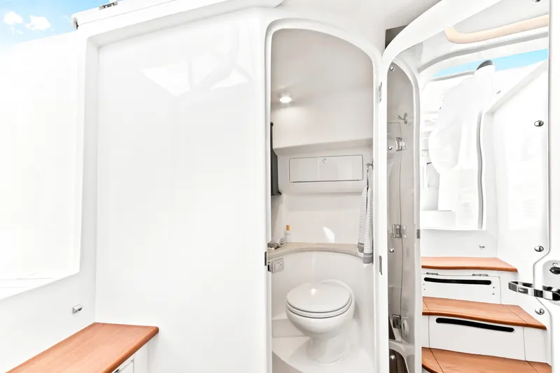 Slide: The Image of Intrepid 438 EVOLUTION 2021 - 13