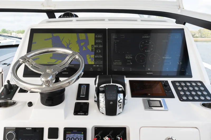 Slide: The Image of Intrepid 438 EVOLUTION 2021 - 24