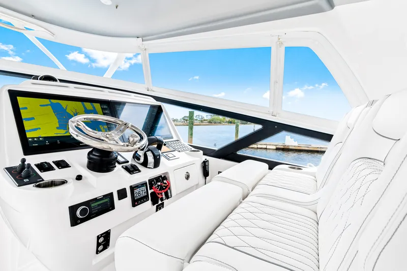 Slide: The Image of Intrepid 438 EVOLUTION 2021 - 27