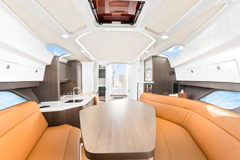 Slide: The Image of Intrepid 438 EVOLUTION 2021 - 7