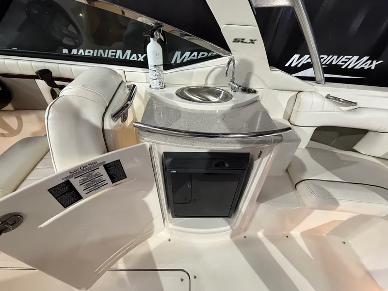 Slide: The Image of Sea Ray 270 SLX 2008 - 35