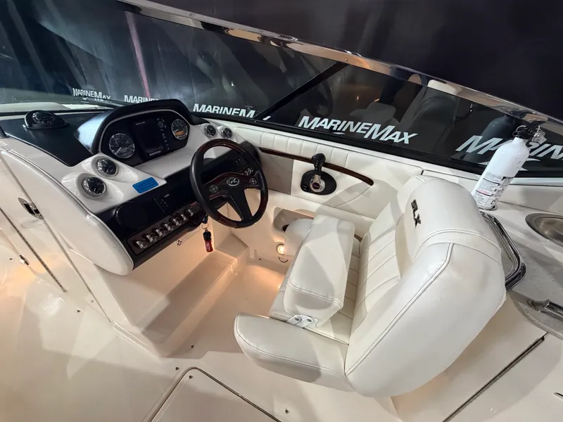 Slide: The Image of Sea Ray 270 SLX 2008 - 38