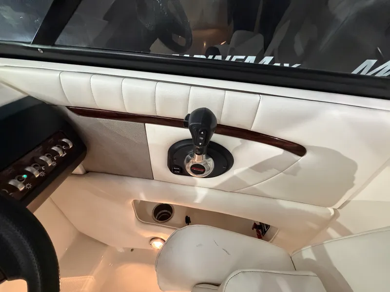 Slide: The Image of Sea Ray 270 SLX 2008 - 39