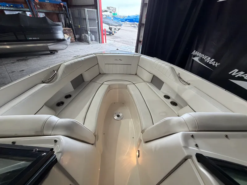 Slide: The Image of Sea Ray 270 SLX 2008 - 50