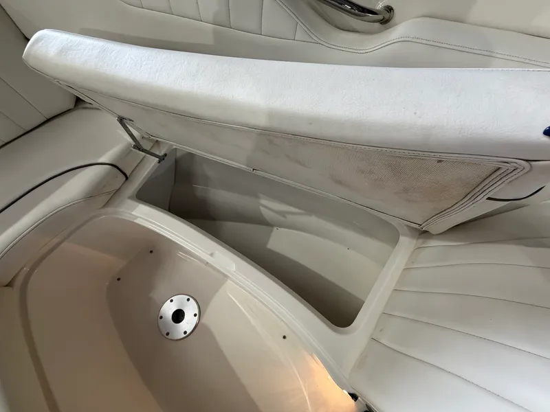 Slide: The Image of Sea Ray 270 SLX 2008 - 51