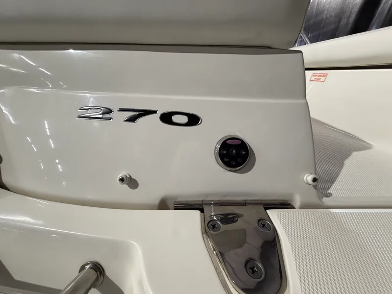 Slide: The Image of Sea Ray 270 SLX 2008 - 9