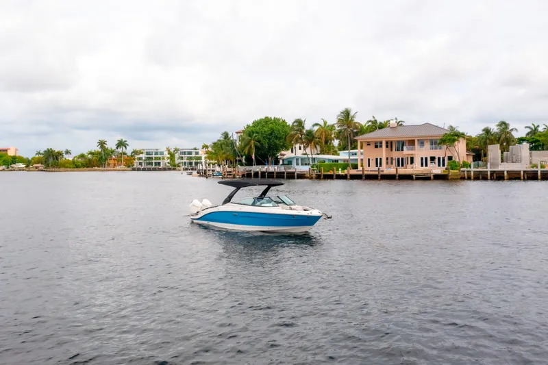 Slide: The Image of Sea Ray SLX 280 Outboard 2026 - 2