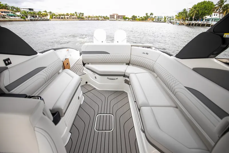 Slide: The Image of Sea Ray SLX 280 Outboard 2026 - 27